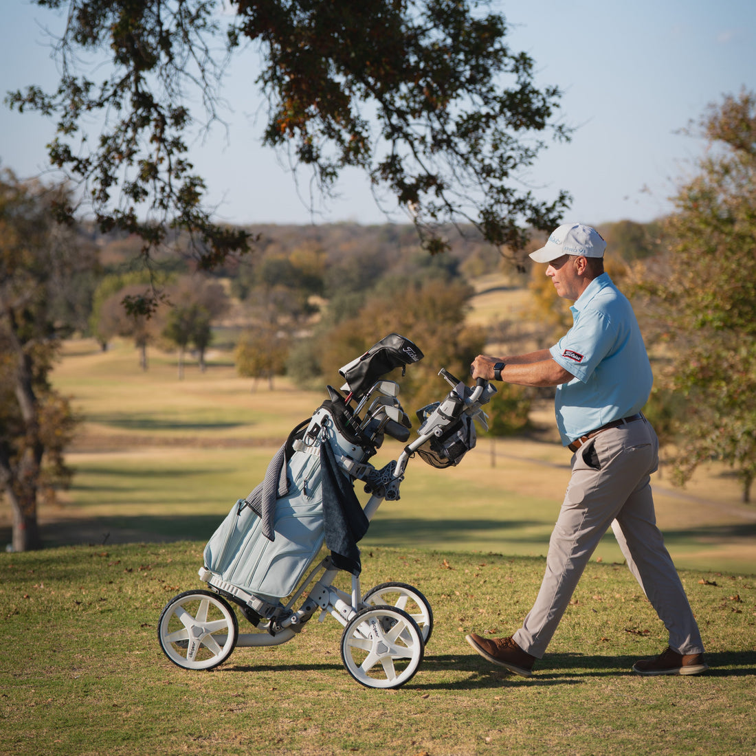 The Golfer Who Walks Has an Advantage. Here's Why.